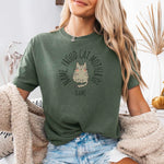 kittenfy-signature-tee-cozy-female-model-14